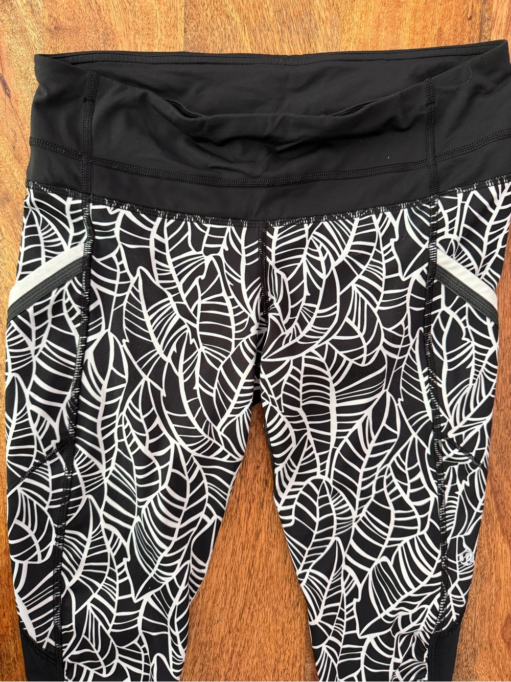 lululemon athletica Black & White Leaf-Print Leggings